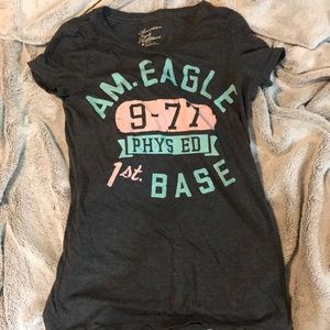 American Eagle graphic t
